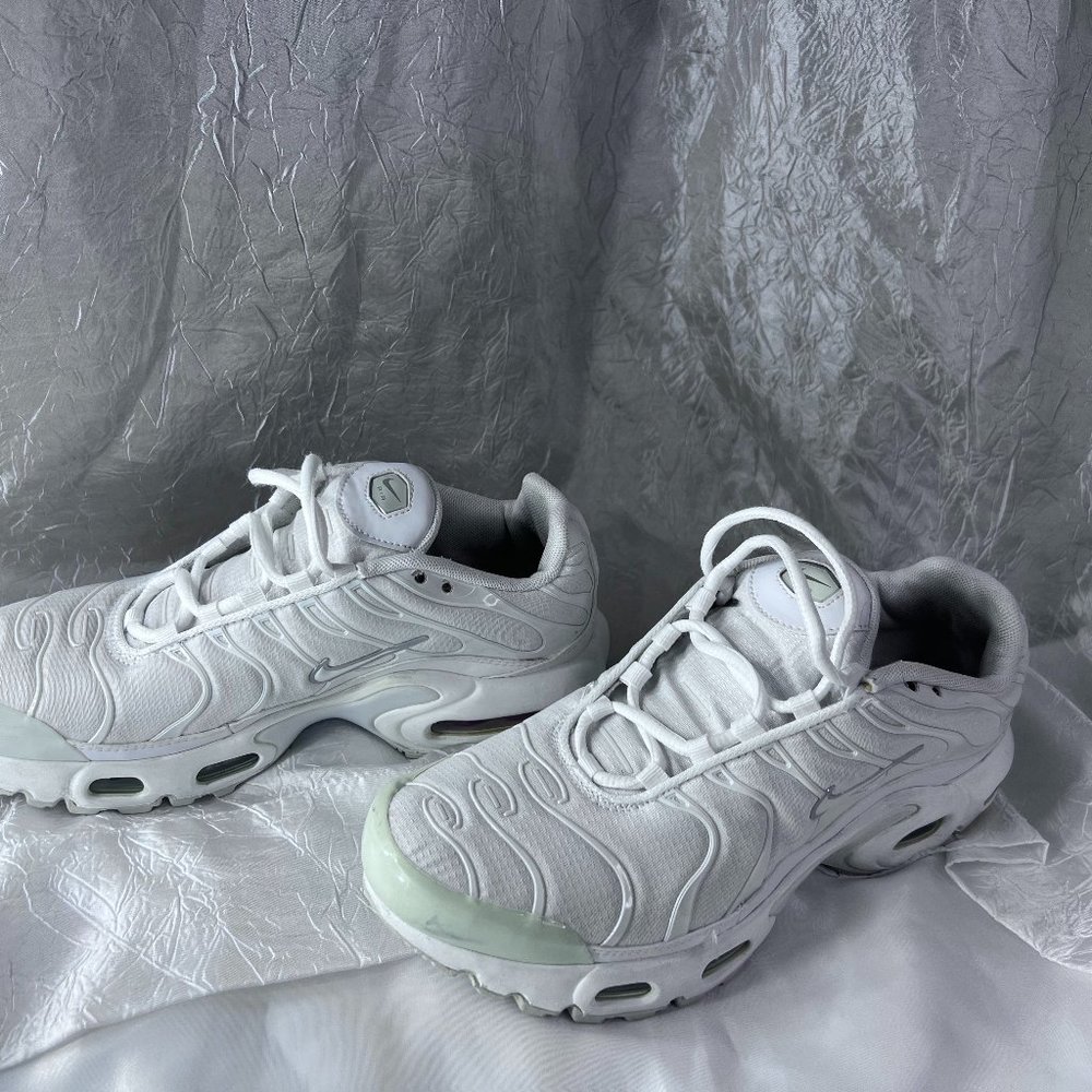 White Shoe polish makes it all better